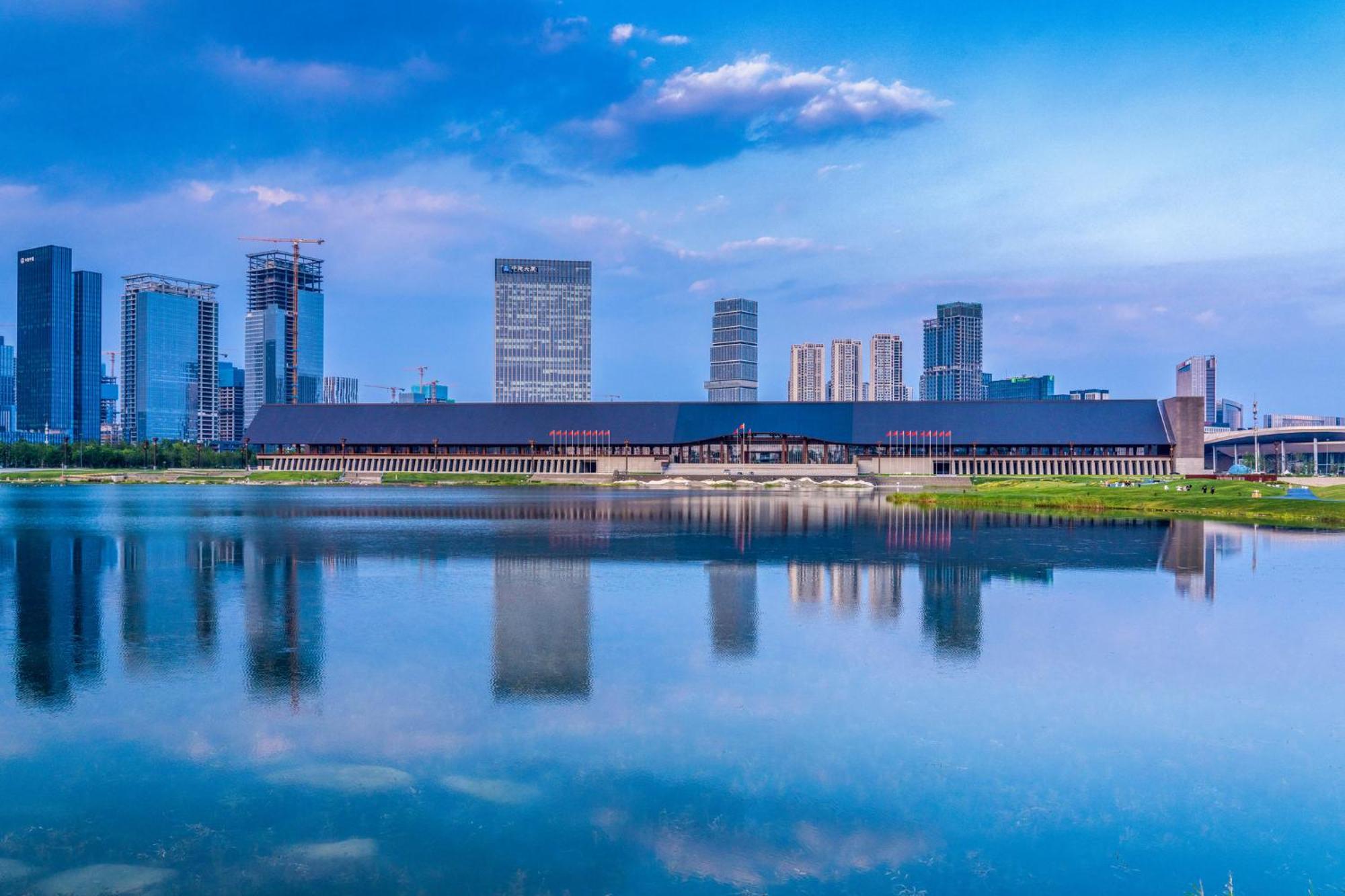 Holiday Inn Chengdu Qinhuang By Ihg Exterior photo